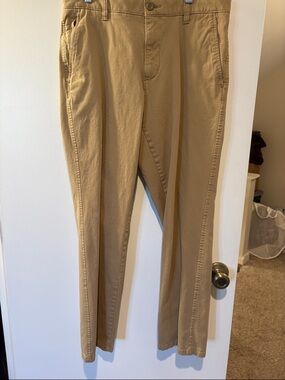 Dockers Khaki/Tan Slim Chinos